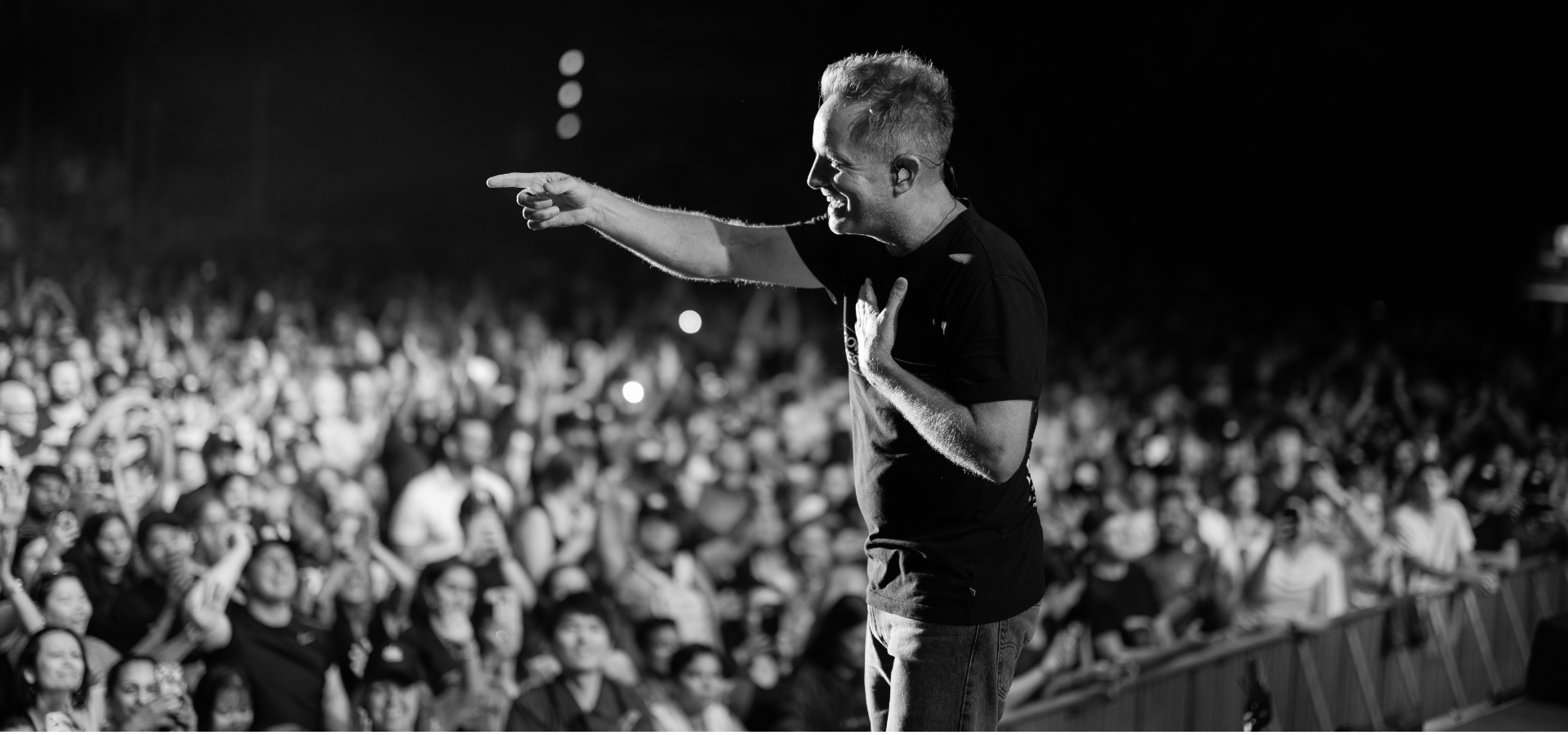 Chris Tomlin live performance